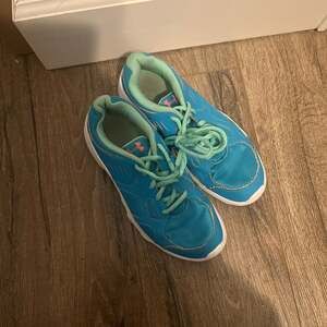 Under Armour GGS Pace RN Youth Girls Teal and Pink Running Shoes size 5